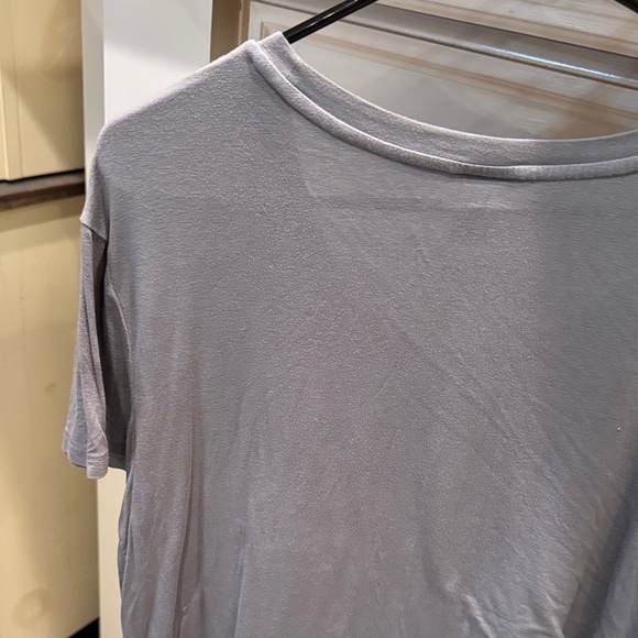 Mossimo Supply Co. Charcoal Short Sleeve Tee. Size L. Listing 9106 - Picture 7 of 9